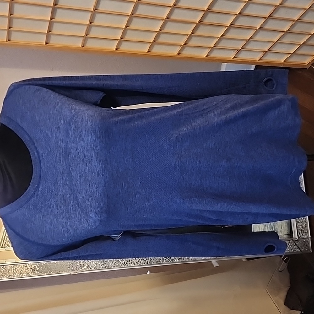 Lululemon Long Sleeve Workout Top Size Med 12 Navy Blue